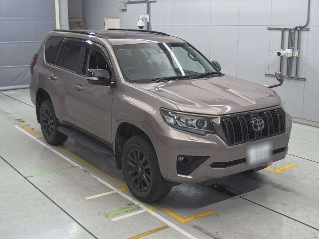 TOYOTA LAND CRUISER PRADO 2021