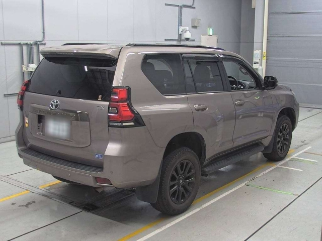 TOYOTA LAND CRUISER PRADO 2021