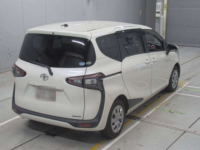 TOYOTA SIENTA 2015