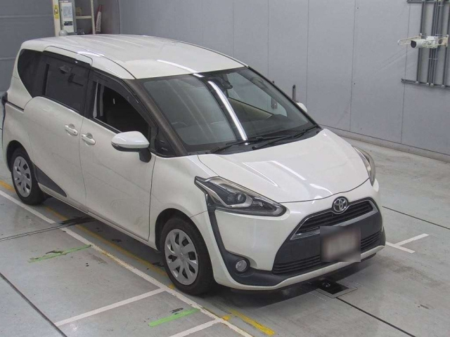 TOYOTA SIENTA 2015