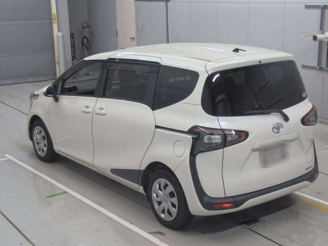 TOYOTA SIENTA 2015