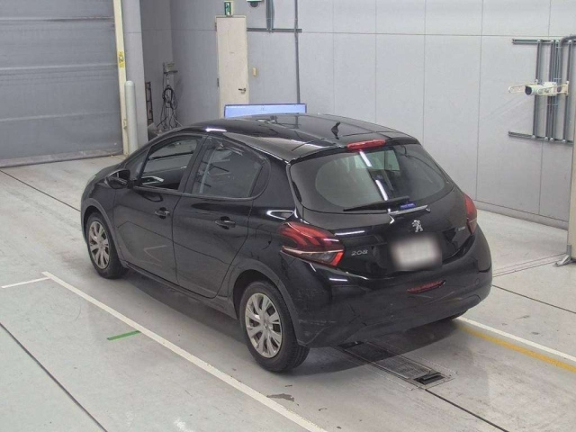 PEUGEOT 208 2016