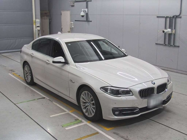 BMW 5 SERIES 2015