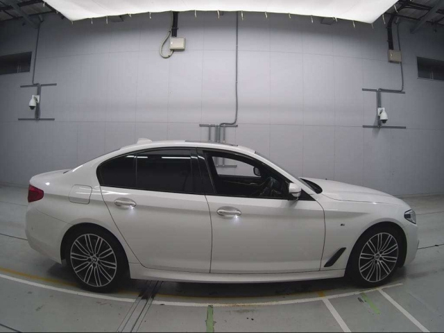 BMW 5 SERIES 2018
