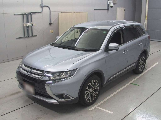 MITSUBISHI OUTLANDER 2015