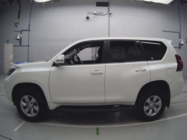 TOYOTA LAND CRUISER PRADO 2018