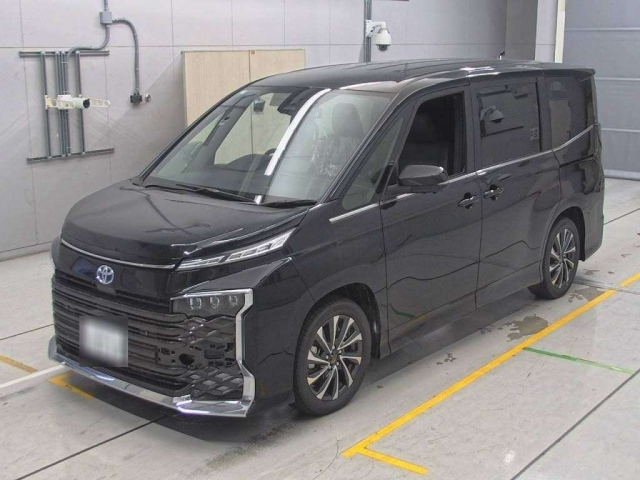 TOYOTA VOXY 2025