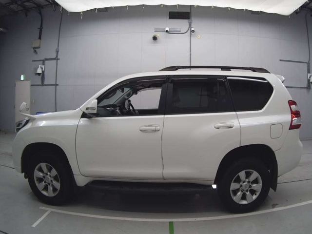 TOYOTA LAND CRUISER PRADO 2016
