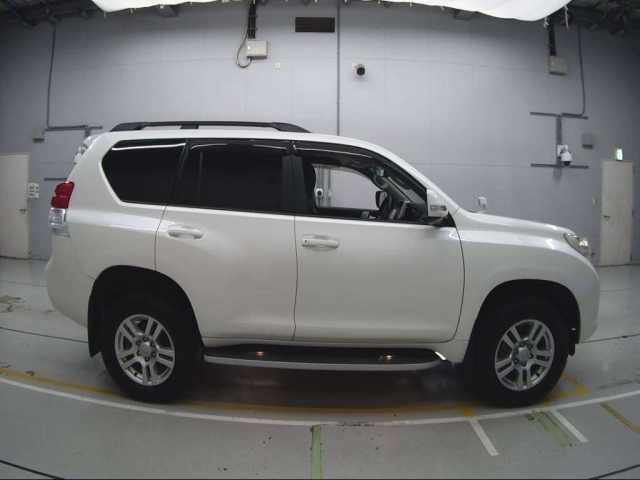 TOYOTA LAND CRUISER PRADO 2012
