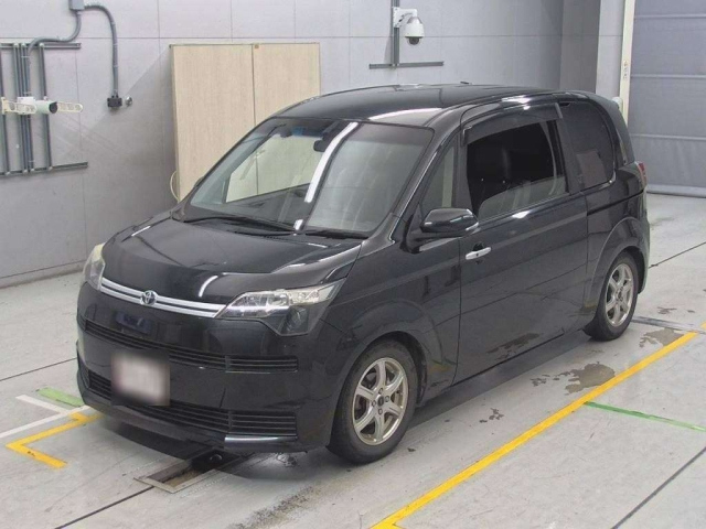 TOYOTA SPADE 2015