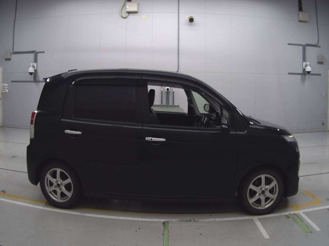 TOYOTA SPADE 2015