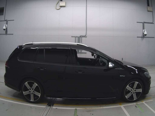 VOLKSWAGEN GOLF VARIANT 2018