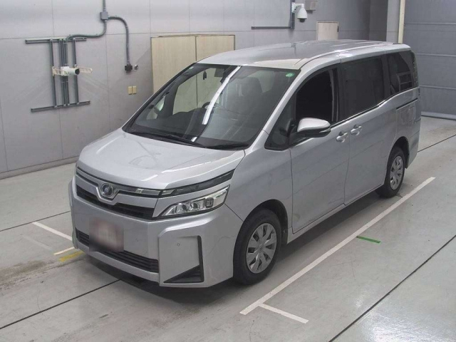 TOYOTA VOXY 2020