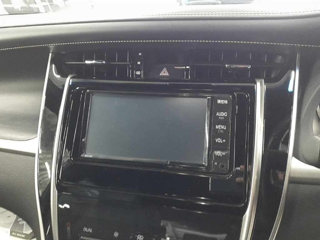 TOYOTA HARRIER 2019