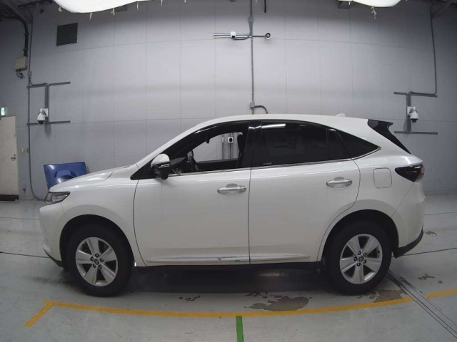 TOYOTA HARRIER 2019