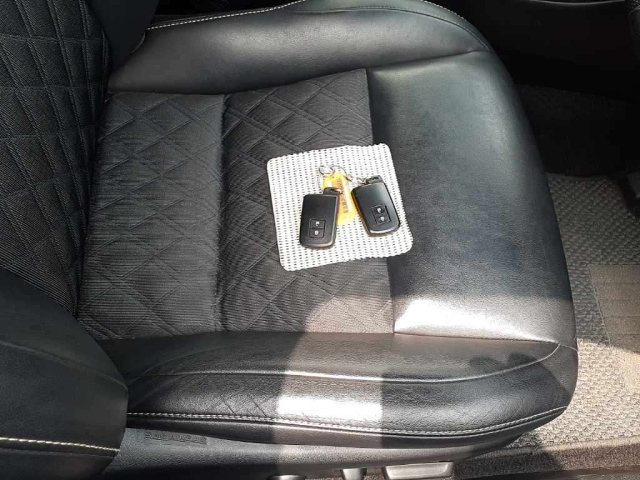 TOYOTA HARRIER 2019