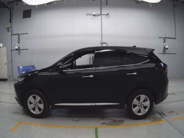 TOYOTA HARRIER 2019