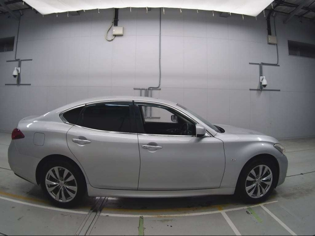 NISSAN FUGA 2012