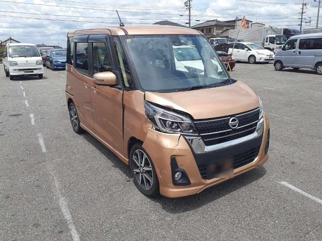NISSAN DAYZ ROOX 2018