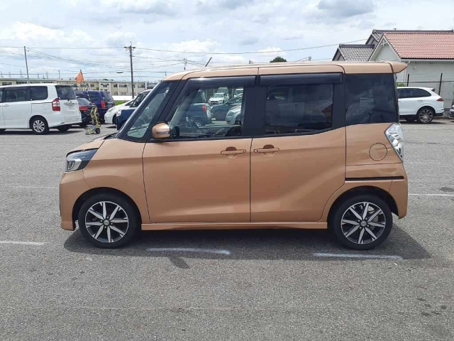 NISSAN DAYZ ROOX 2018