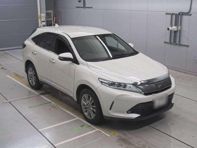 TOYOTA HARRIER 2019