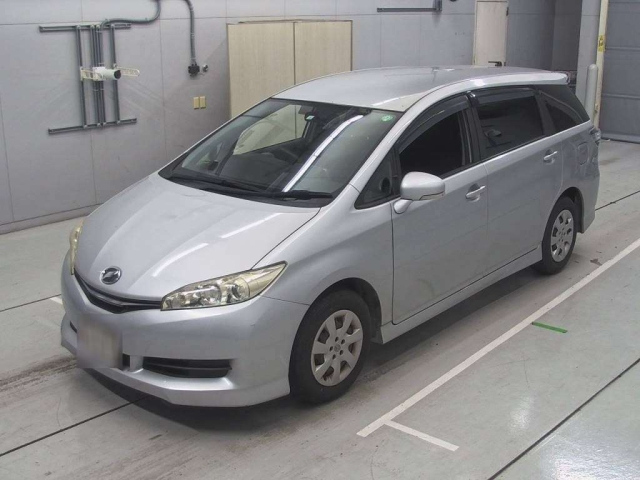 TOYOTA WISH 2014