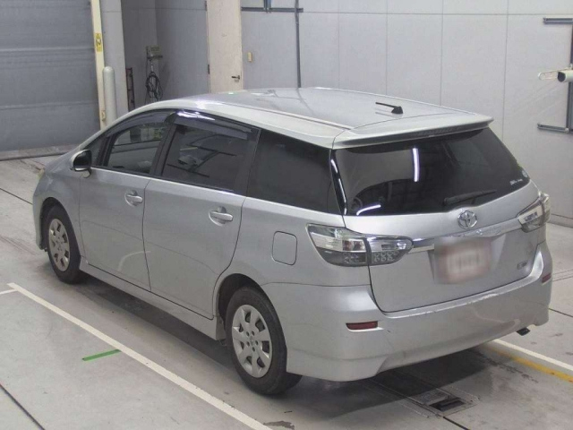 TOYOTA WISH 2014