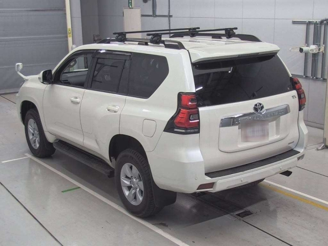 TOYOTA LAND CRUISER PRADO 2021