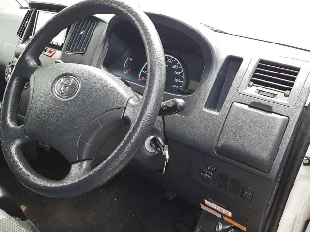 TOYOTA TOWN ACE VAN 2017