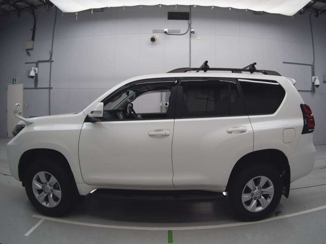 TOYOTA LAND CRUISER PRADO 2021
