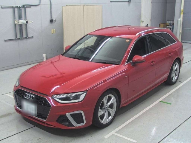 AUDI A4 2021