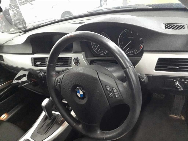 BMW 3 SERIES 2011