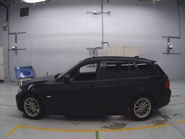 BMW 3 SERIES 2011