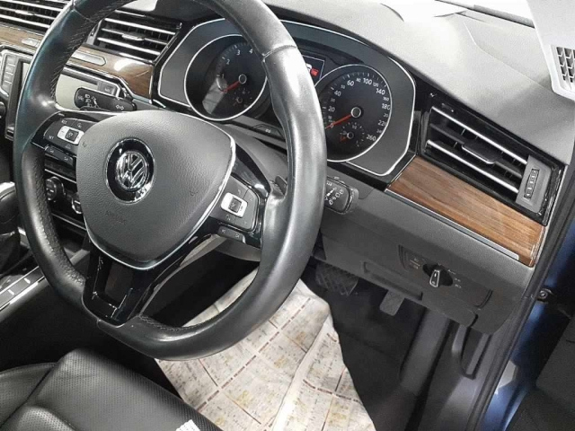 VOLKSWAGEN PASSAT VARIANT 2016