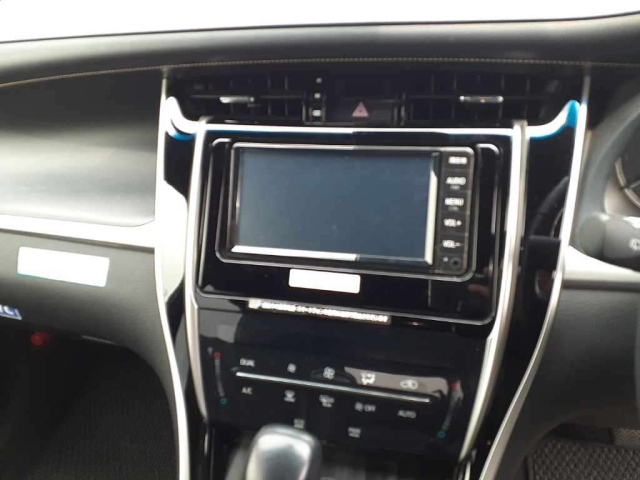 TOYOTA HARRIER 2019