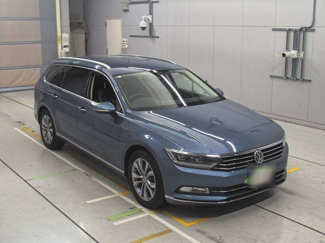 VOLKSWAGEN PASSAT VARIANT 2016