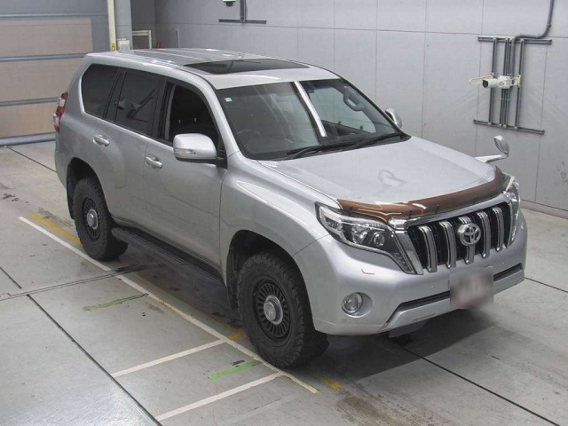TOYOTA LAND CRUISER PRADO 2016