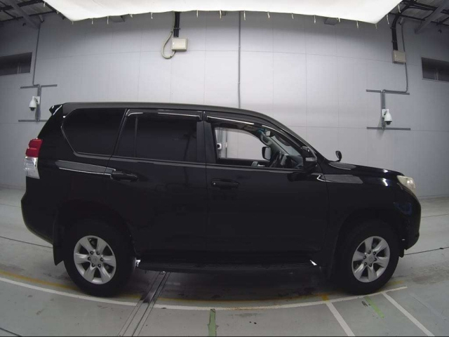 TOYOTA LAND CRUISER PRADO 2013