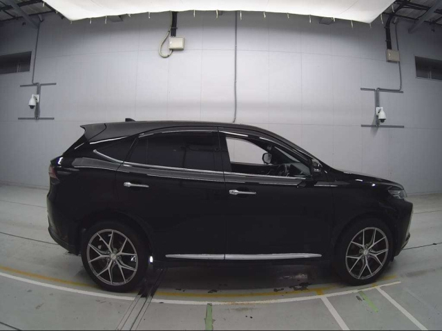 TOYOTA HARRIER 2018