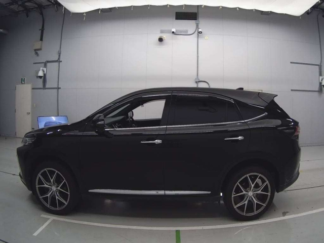TOYOTA HARRIER 2018