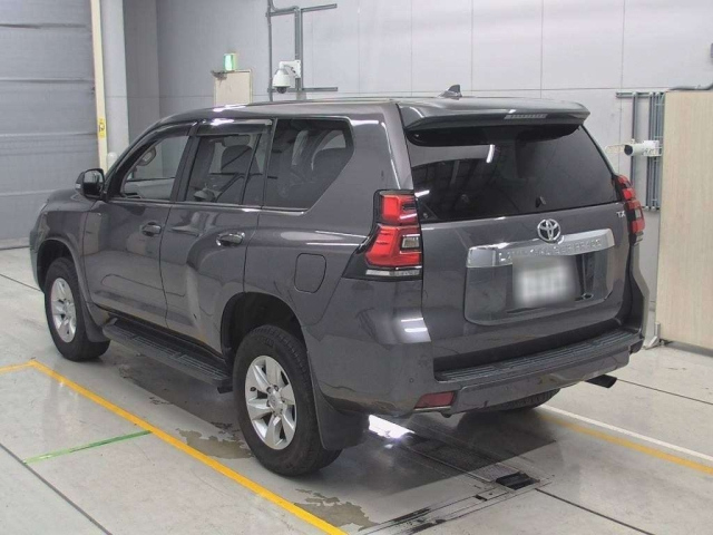 TOYOTA LAND CRUISER PRADO 2021