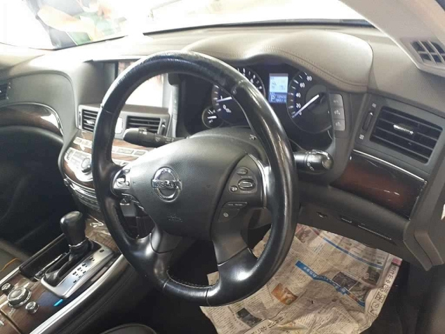 NISSAN FUGA 2013