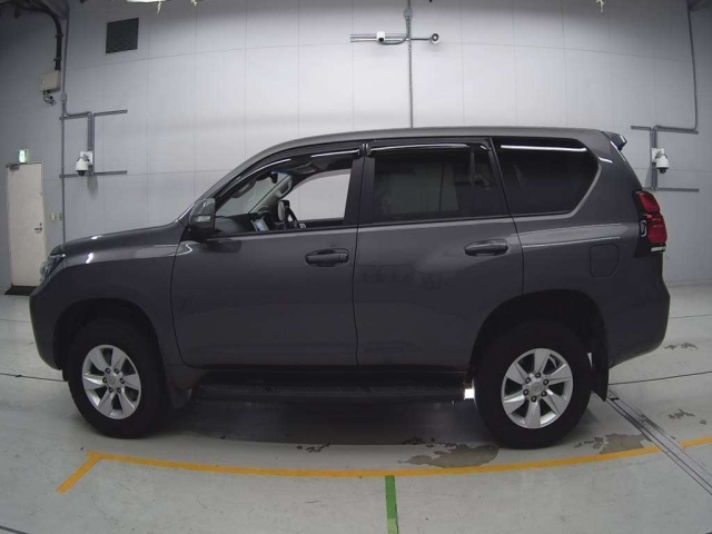 TOYOTA LAND CRUISER PRADO 2021