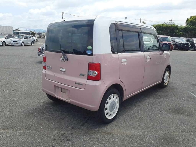 TOYOTA PIXIS SPACE 2013