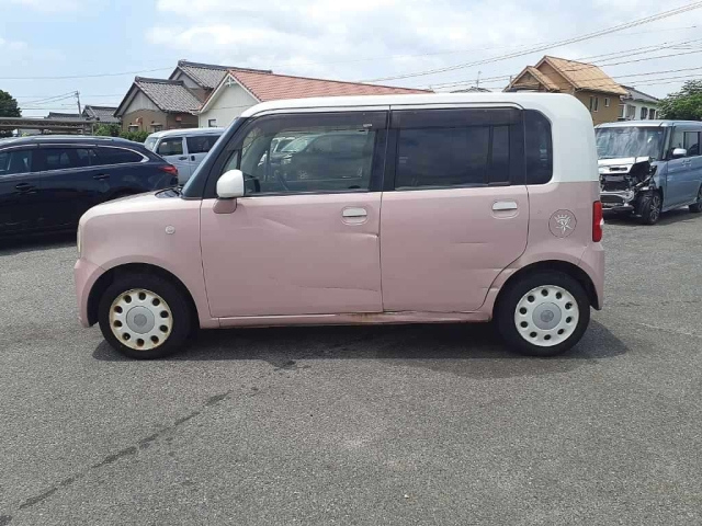 TOYOTA PIXIS SPACE 2013