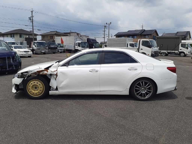 TOYOTA MARK X 2016