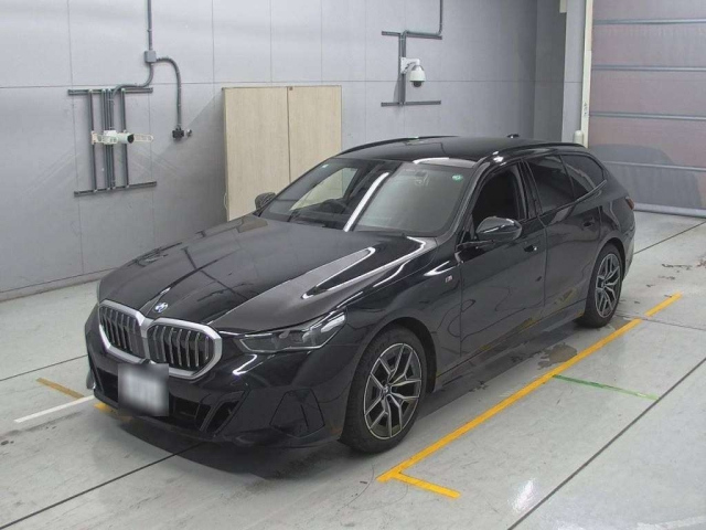 BMW 5 SERIES 2024