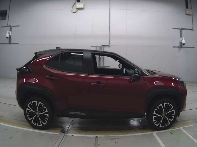 TOYOTA YARIS CROSS 2025
