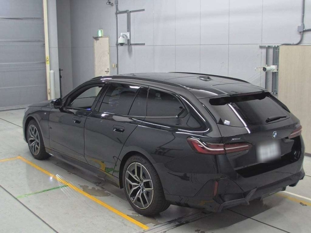 BMW 5 SERIES 2024