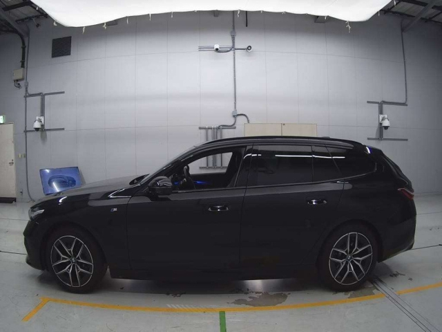 BMW 5 SERIES 2024